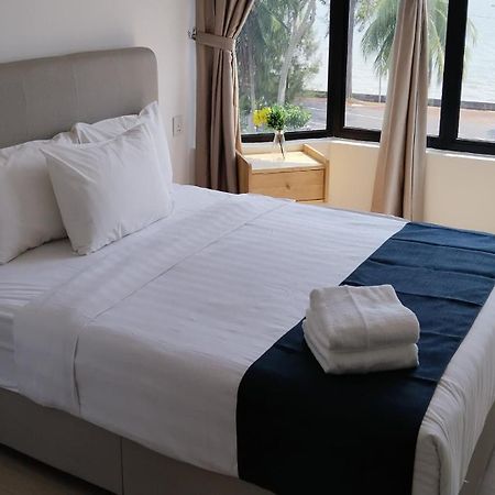 Mutiara Melaka Beach Resort - Islamic Compliance Only Tangga Batu Ngoại thất bức ảnh