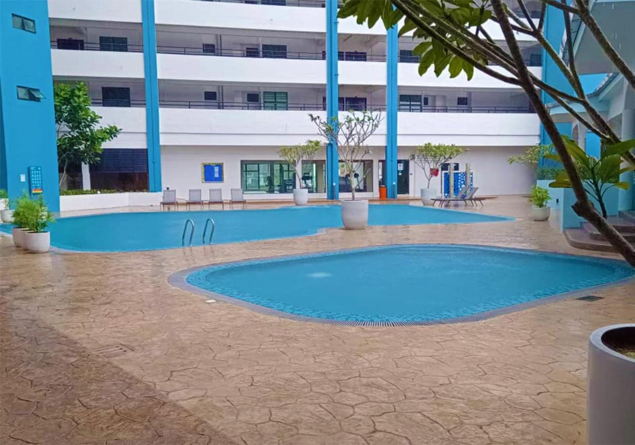 Mutiara Melaka Beach Resort - Islamic Compliance Only Tangga Batu Ngoại thất bức ảnh