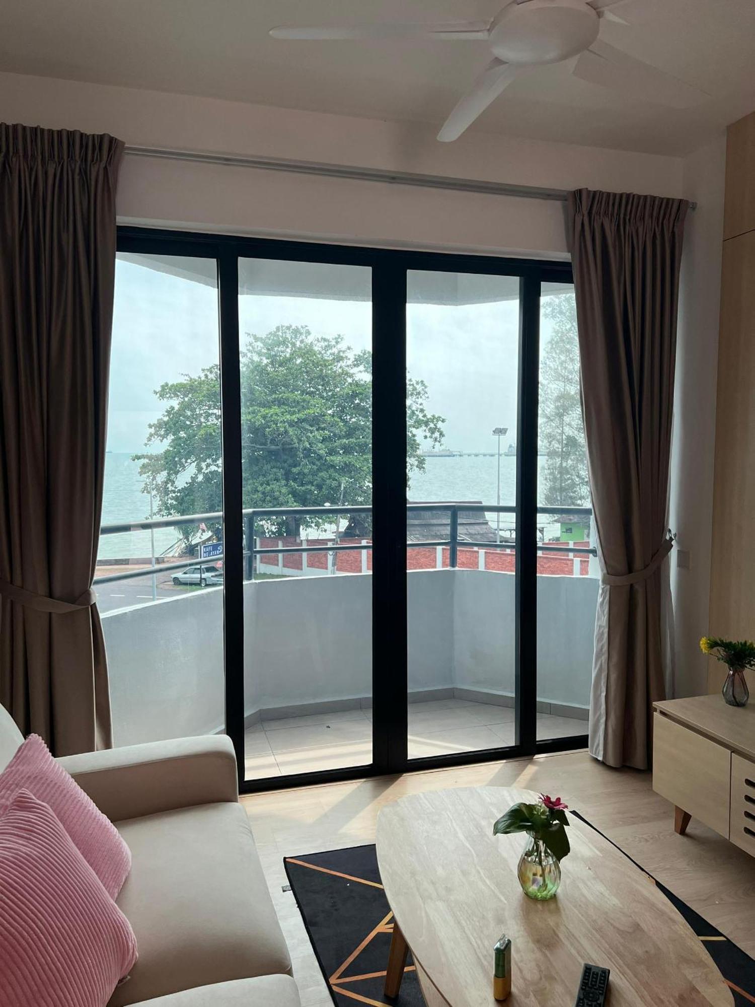 Mutiara Melaka Beach Resort - Islamic Compliance Only Tangga Batu Ngoại thất bức ảnh